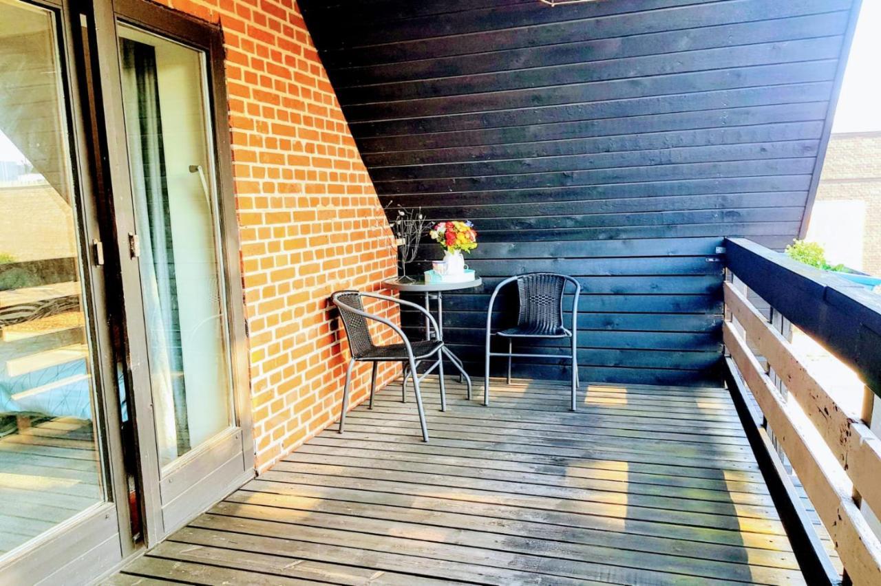 5 Minute Walk To Lego - 2 Bedrooms Loft Floor With Balcony Billund Esterno foto
